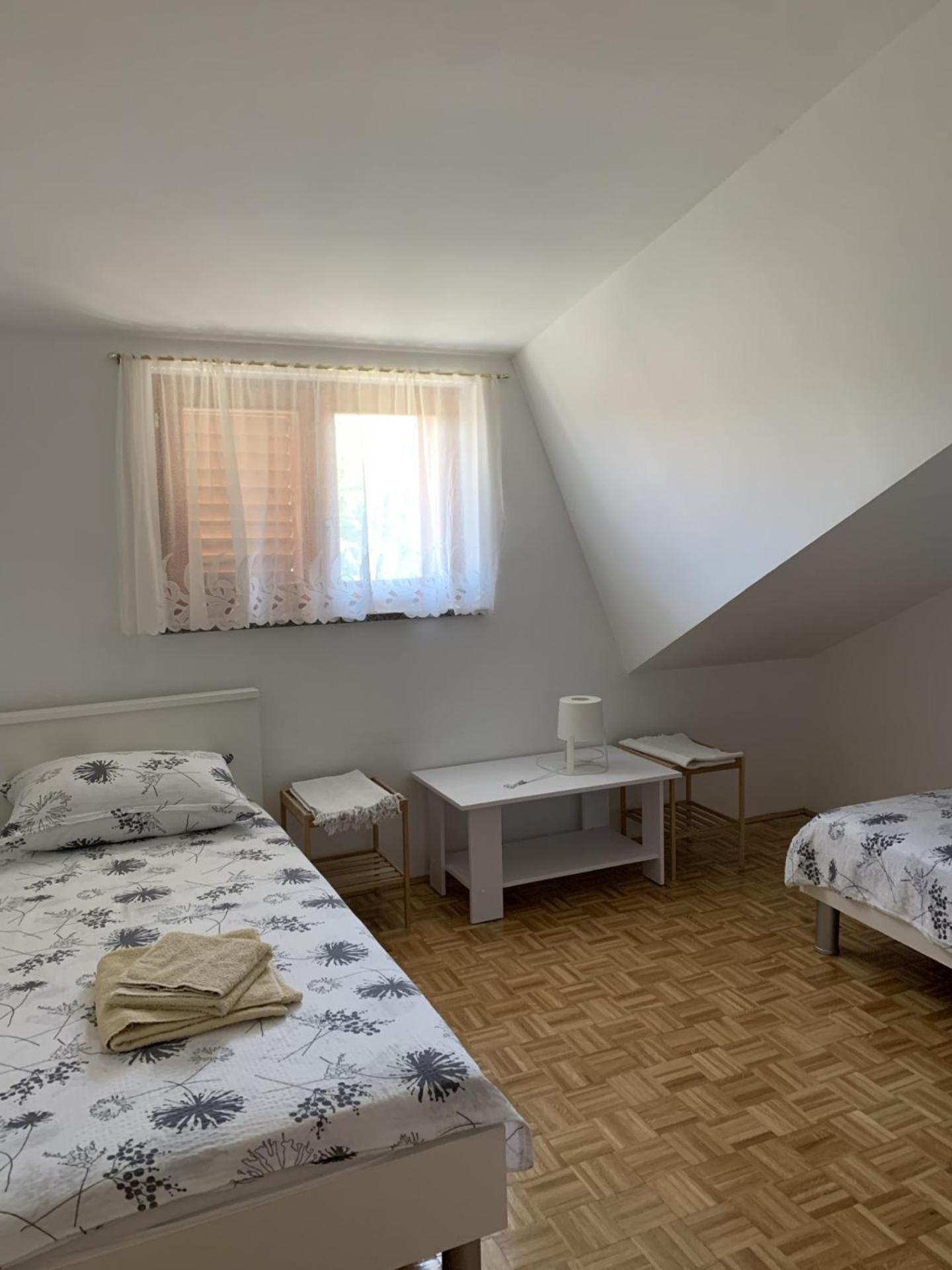 Apartments Milan Peroj Esterno foto